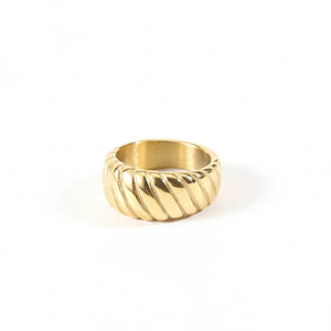 Croissant dome ring Jamela