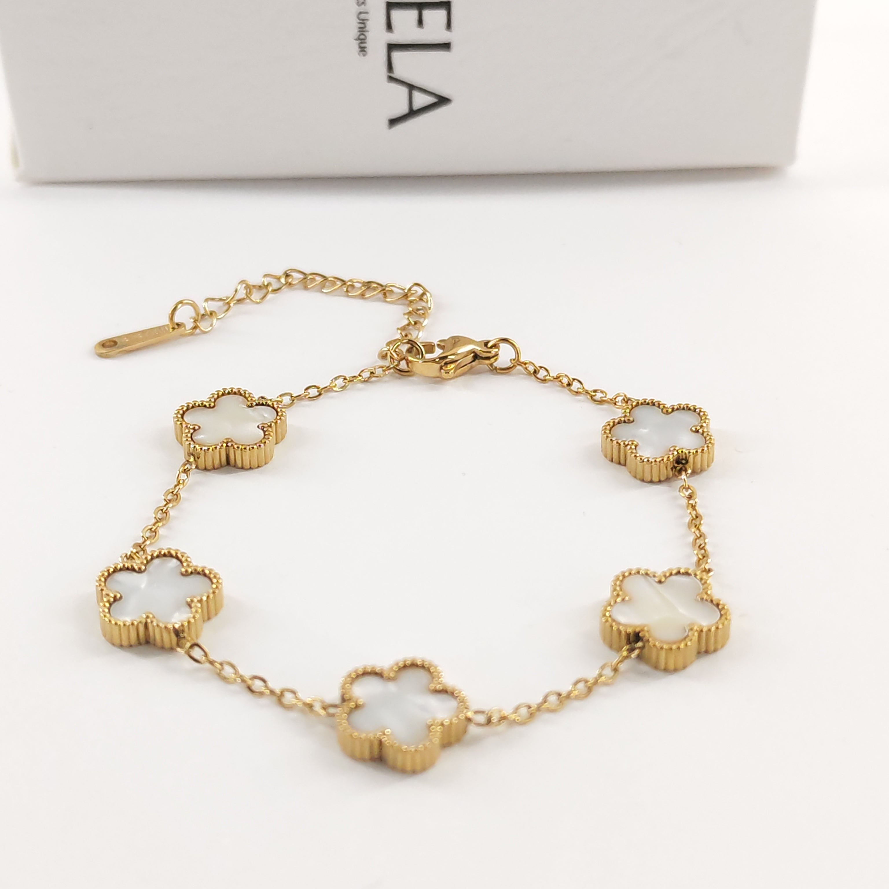 Chic Clover Bracelet