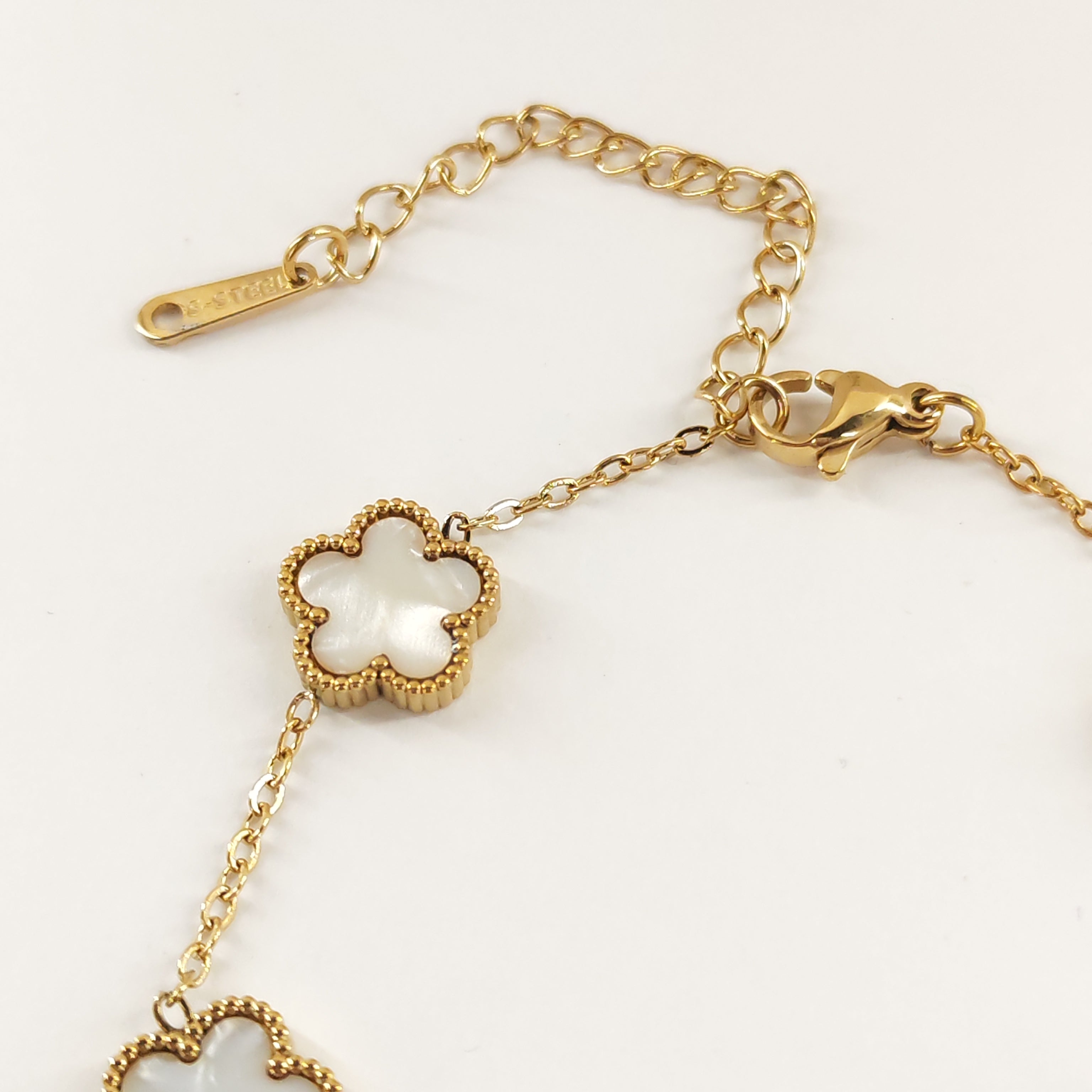 Chic Clover Bracelet