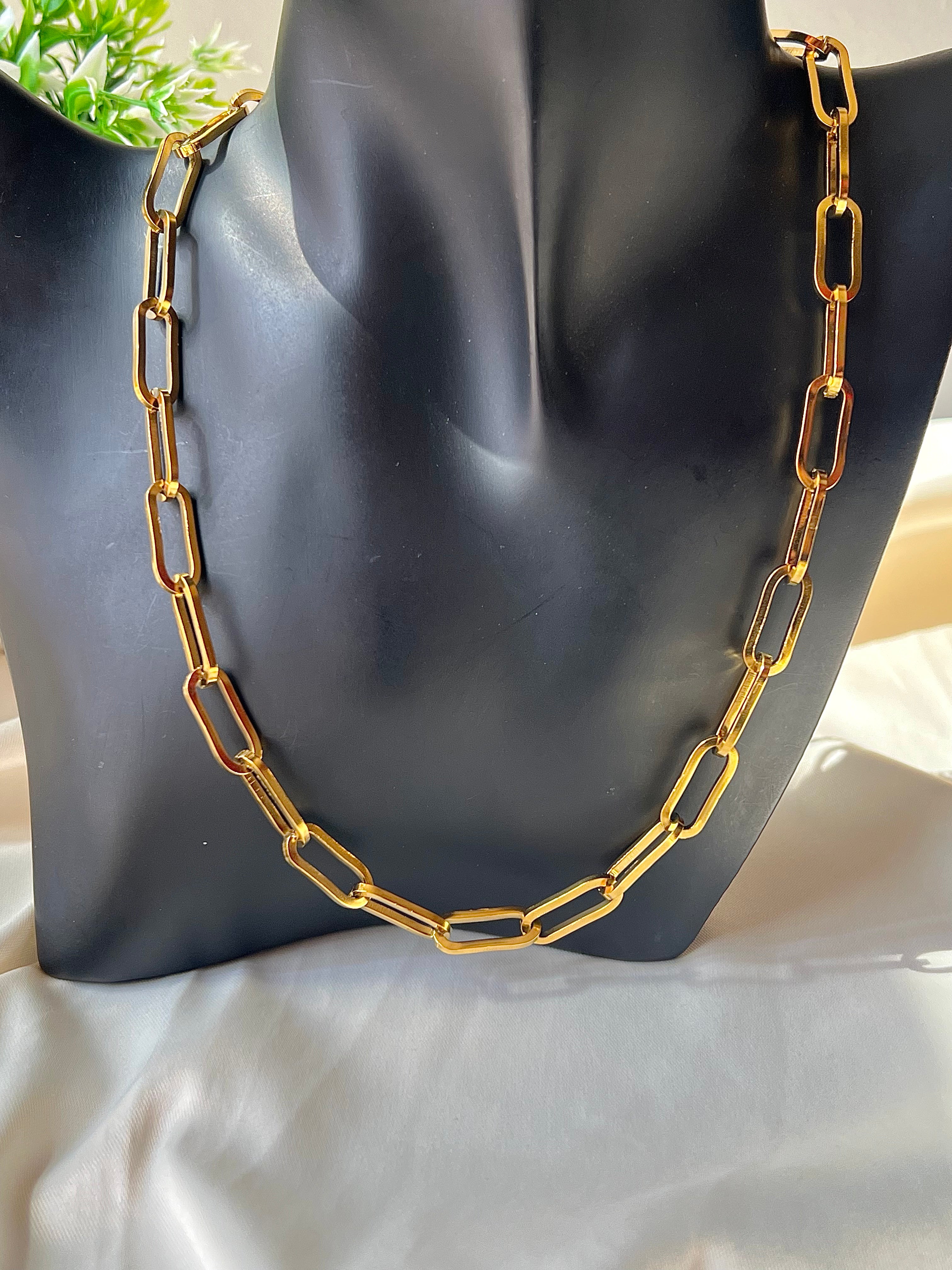 Bold Paperclips Necklace