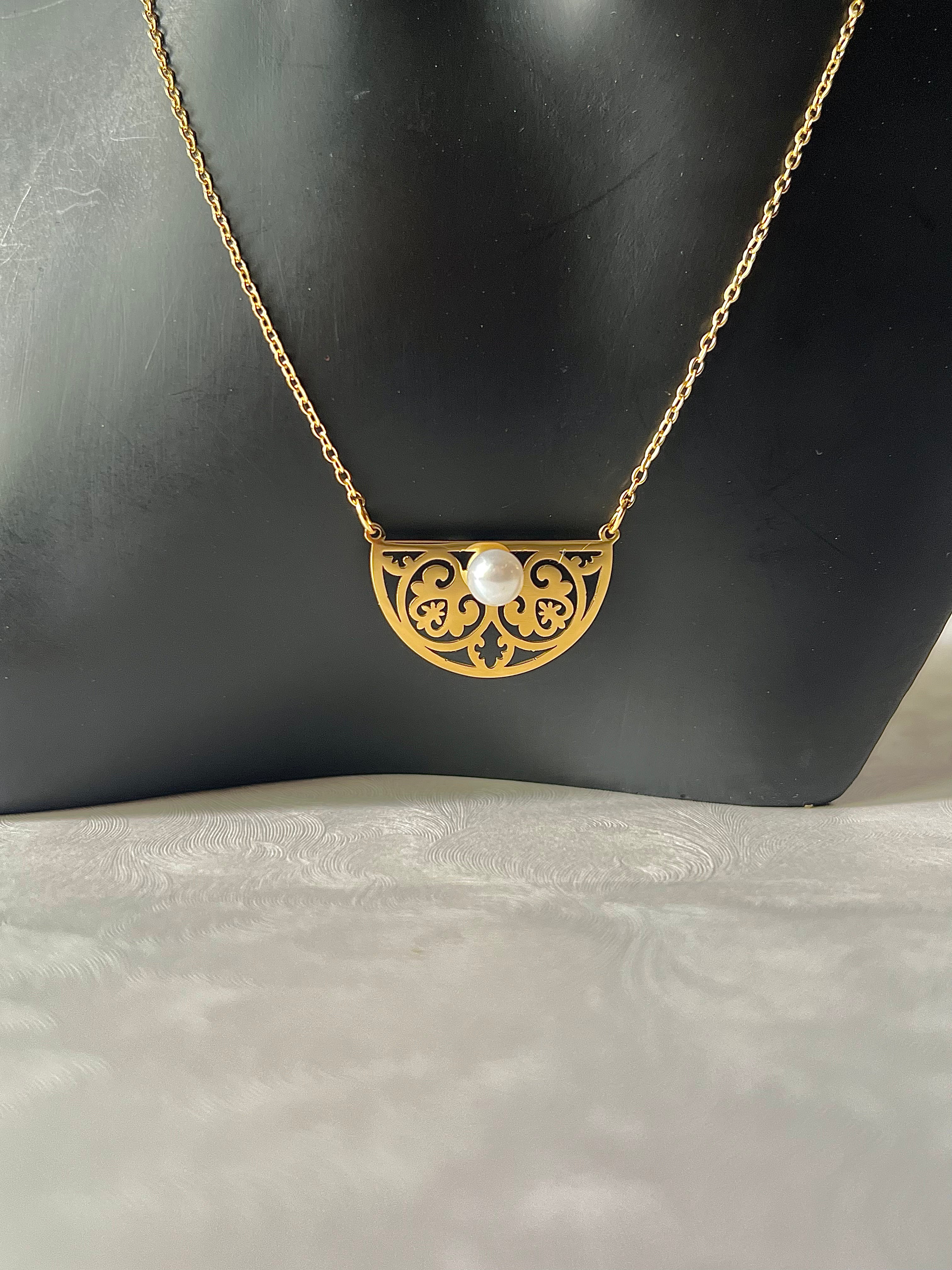 Arabesque Necklace