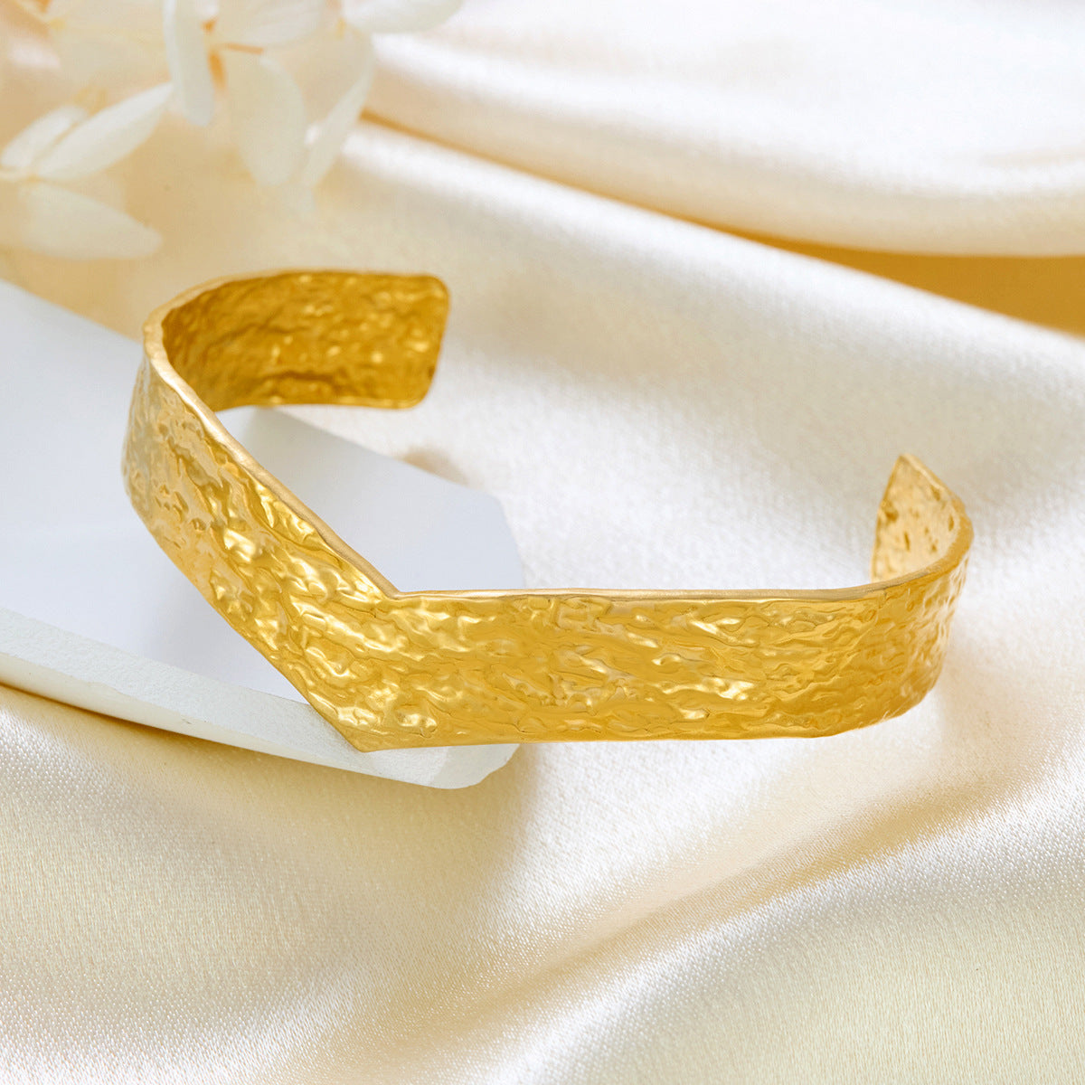 Hammered Cuff Jamela