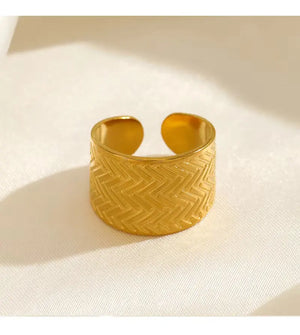 Wide Textured Ring | Free Size Jamela
