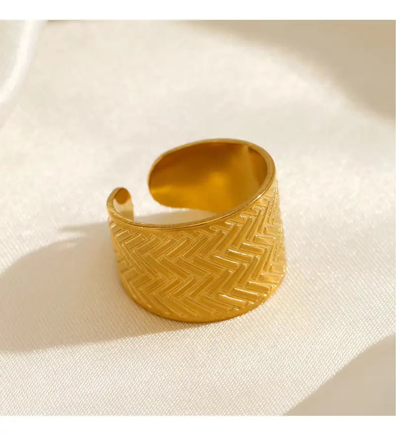 Wide Textured Ring | Free Size Jamela